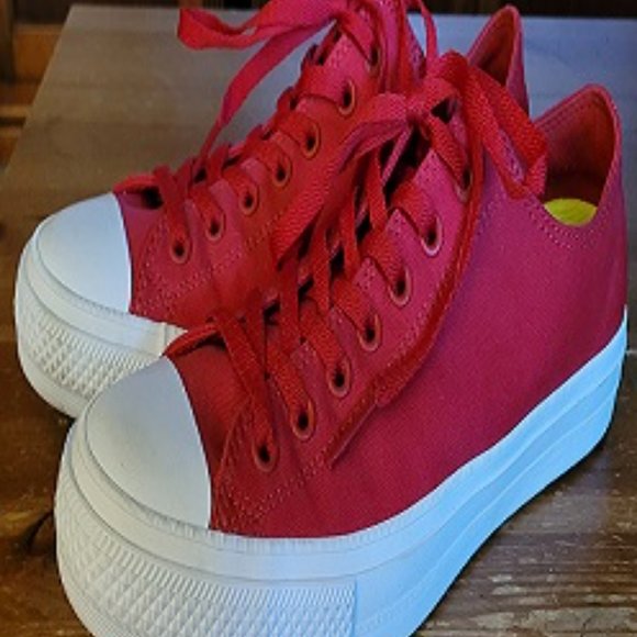 Converse Chuck Taylor II Salsa Red Lunarlon 150151C - Picture 2 of 9